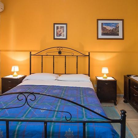B&B Casa Paolo Fiumefreddo di Sicilia Bagian luar foto