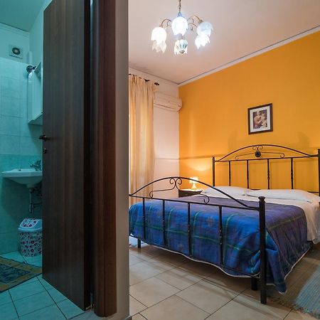 B&B Casa Paolo Fiumefreddo di Sicilia Bagian luar foto